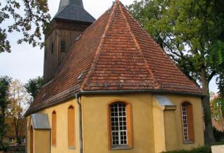 Kirche im Ortszentrum