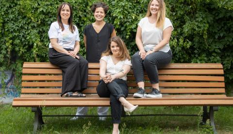 Das Büro für Chancengleichheit und Vielfalt Das Büro für Chancengleichheit und Vielfalt. Sitzend: Claudia Sprengel, sitzend dahinter: Amanda Palenberg und Stefanie Buhr und stehend dahinter Tina Denninger