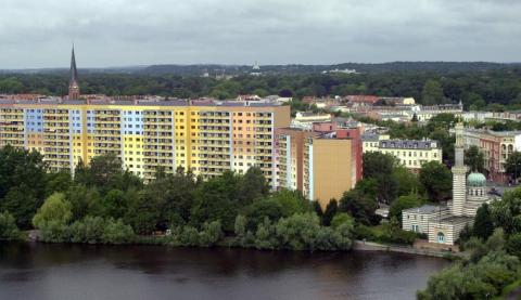 Blick von der Havelbucht Richtung Potsdam West Luftperspektive Havelbucht in Richtung Potsdam West mit Gebäuden und Begrünung.